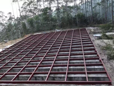 不锈钢组合水箱槽钢（gāng）底座