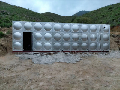 箱泵一体（tǐ）化组合水箱